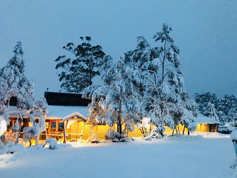 Cradle Mountain Wilderness Village - Tourism Caloundra 0