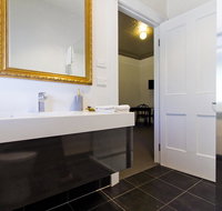 Deloraine Hotel - Tourism Caloundra