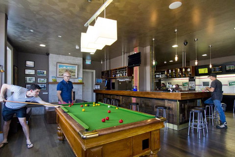 Deloraine Hotel - Tourism Caloundra 11