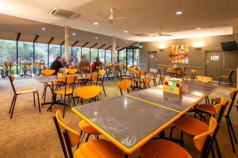 Mornington Inn - Tourism Caloundra 15