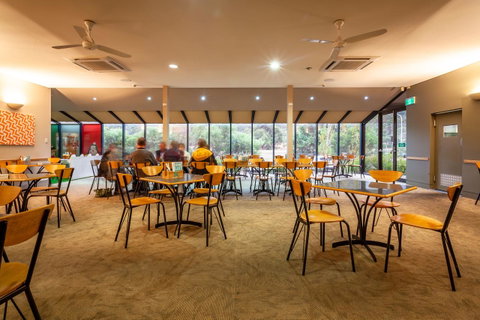 Mornington Inn - Tourism Caloundra 13