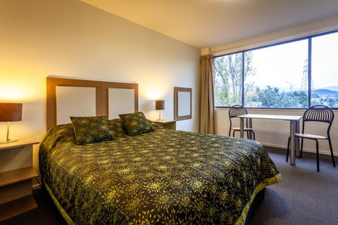 Mornington Inn - Tourism Caloundra 3