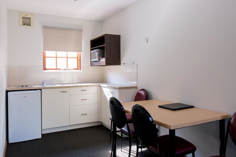 Bay Hotel Apartments - Tourism Caloundra 8
