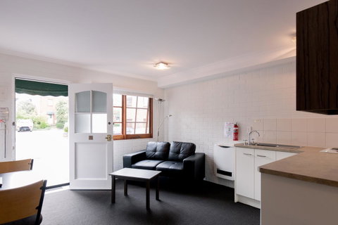 Bay Hotel Apartments - Tourism Caloundra 24