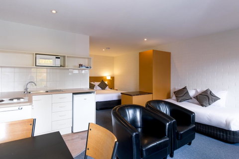 Bay Hotel Apartments - Tourism Caloundra 15