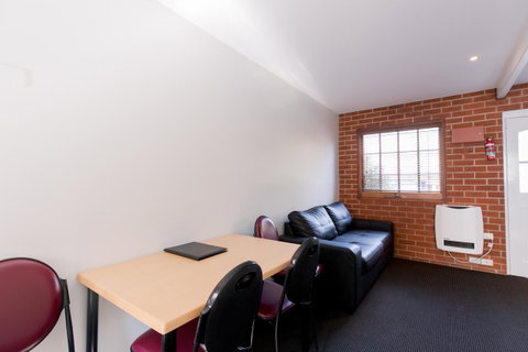 Bay Hotel Apartments - Tourism Caloundra 9