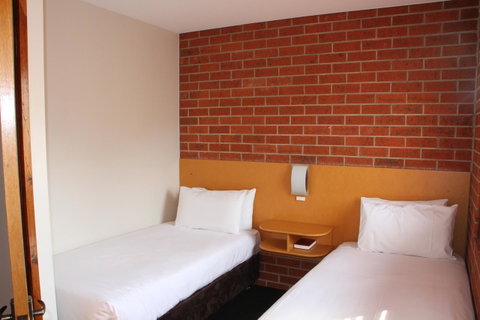 Bay Hotel Apartments - Tourism Caloundra 31