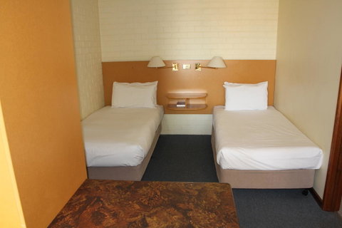 Bay Hotel Apartments - Tourism Caloundra 30