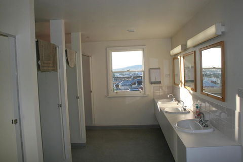 Arthouse Hostel - Tourism Caloundra 15