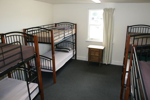 Arthouse Hostel - Tourism Caloundra 21