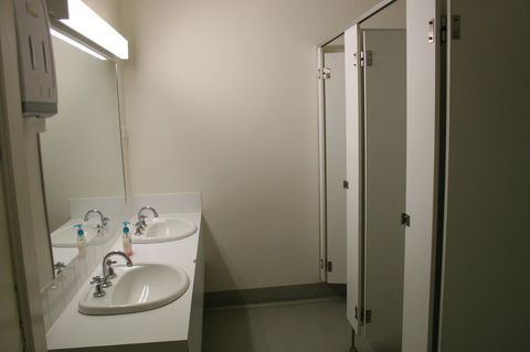 Arthouse Hostel - Tourism Caloundra 11