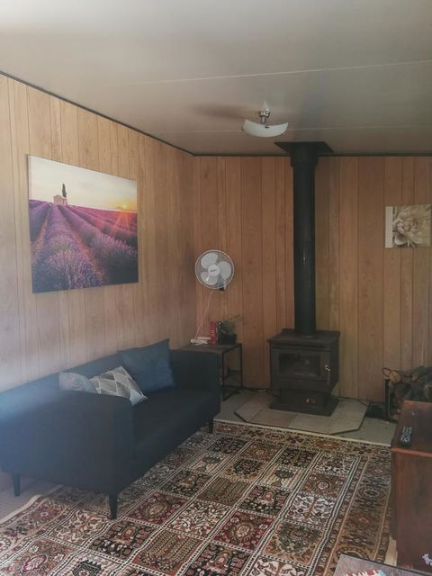 Hilltop Cottages - Tourism Caloundra 16