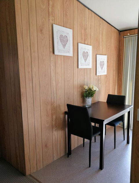 Hilltop Cottages - Tourism Caloundra 17