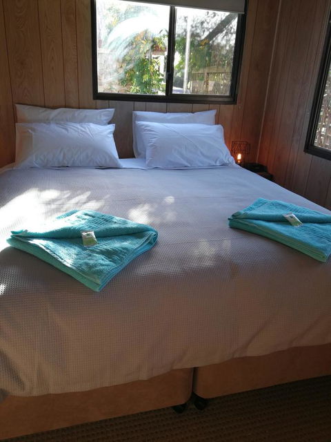Hilltop Cottages - Tourism Caloundra 12