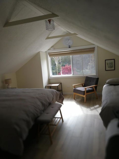 Hilltop Cottages - Tourism Caloundra 3