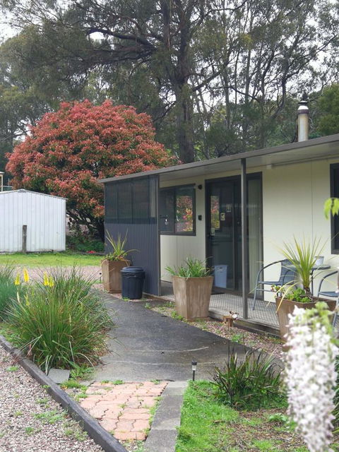 Hilltop Cottages - Tourism Caloundra 15
