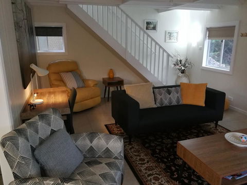 Hilltop Cottages - Tourism Caloundra 8