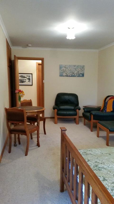 Beezneez B&B - Tourism Caloundra 6