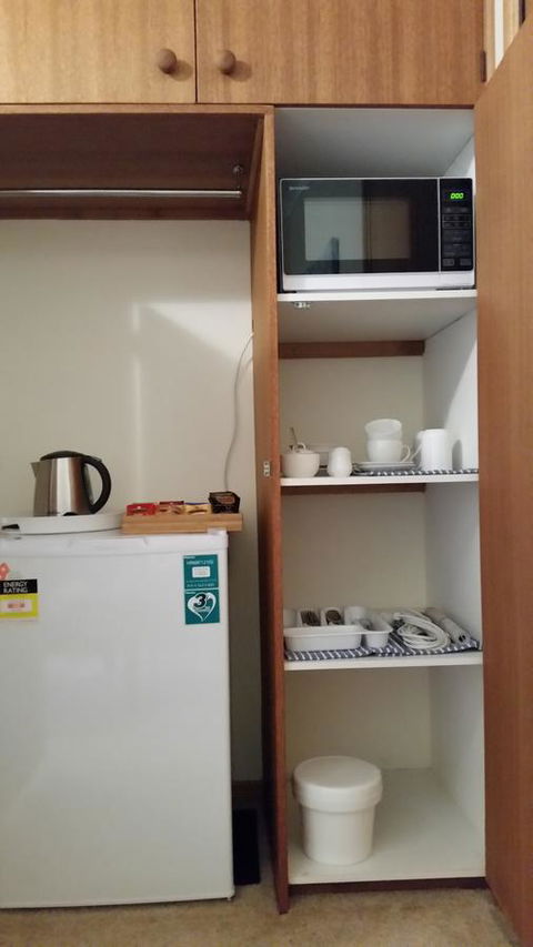 Beezneez B&B - Tourism Caloundra 7