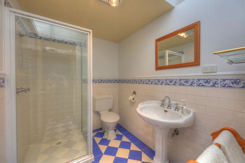 Old WesleyDale Heritage Accommodation - Tourism Caloundra 5