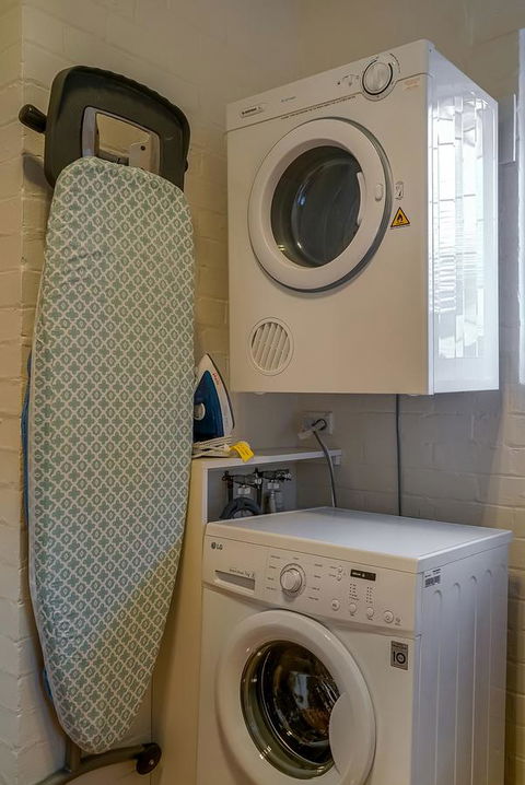 Gorgeous Hobart Accommodation - Park On Park - New Town - Tourism Caloundra 41