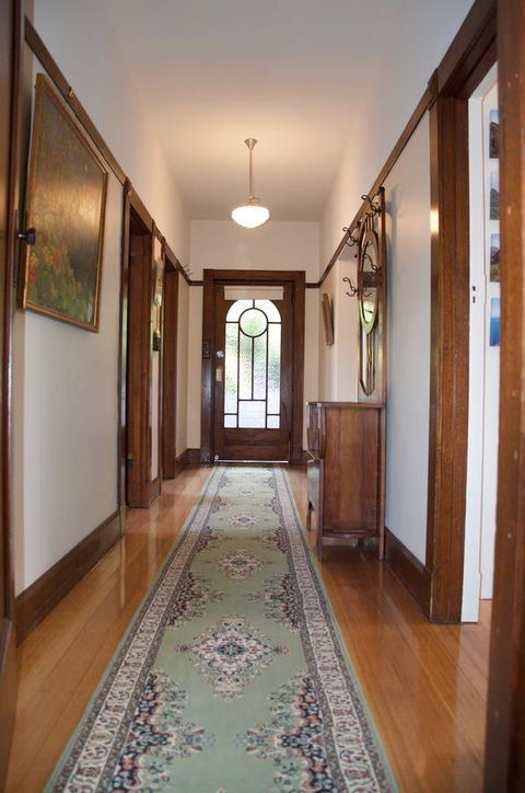 Gorgeous Hobart Accommodation - Park On Park - New Town - Tourism Caloundra 7