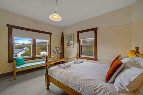 Gorgeous Hobart Accommodation - Park On Park - New Town - Tourism Caloundra 26