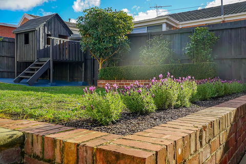 Gorgeous Hobart Accommodation - Park On Park - New Town - Tourism Caloundra 43