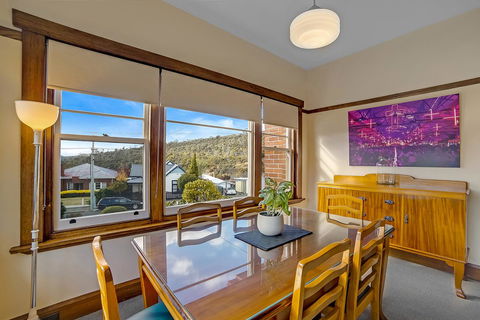 Gorgeous Hobart Accommodation - Park On Park - New Town - Tourism Caloundra 17