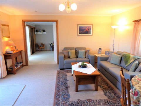 Tamar River Retreat - Tourism Caloundra 9