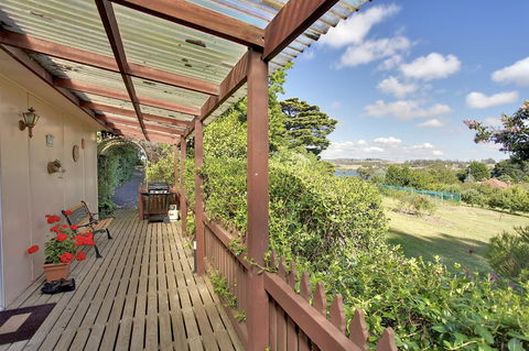 Tamar River Retreat - Tourism Caloundra 5