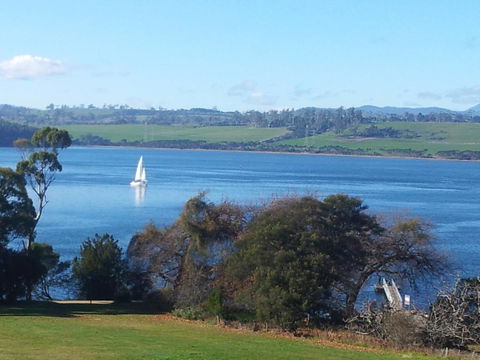 Tamar River Retreat - Tourism Caloundra 14