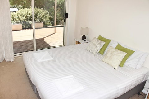 Seaview Apartment - Tourism Caloundra 5