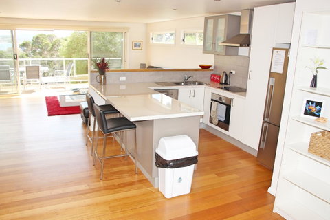 Seaview Apartment - Tourism Caloundra 9
