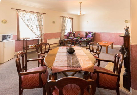 St Andrews Inn - Tourism Caloundra 11