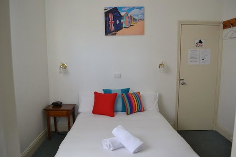Point Lonsdale Guest House - Tourism Caloundra 11