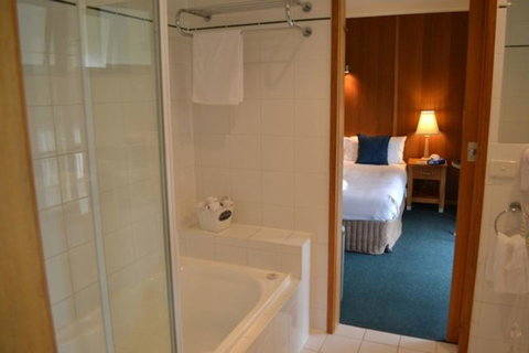 Point Lonsdale Guest House - Tourism Caloundra 9