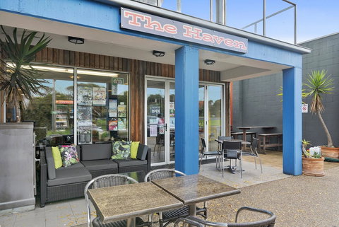 The Island Accommodation - Tourism Caloundra 28