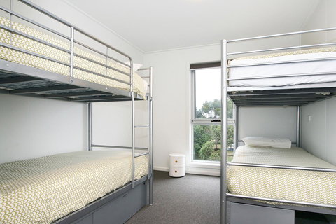 The Island Accommodation - Tourism Caloundra 36