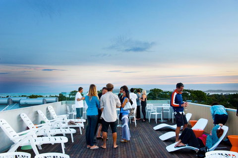 The Island Accommodation - Tourism Caloundra 8