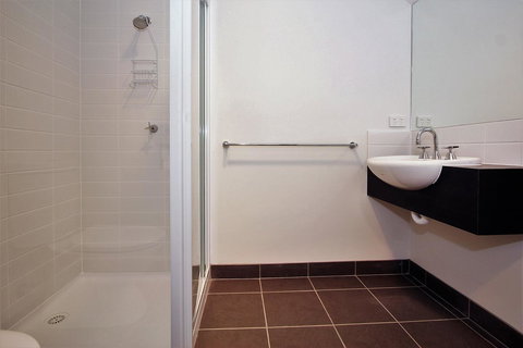 The Island Accommodation - Tourism Caloundra 5