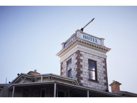 Hotel Sorrento - Tourism Caloundra 0