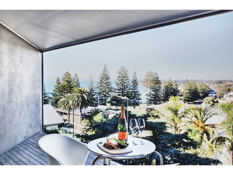 Hotel Sorrento - Tourism Caloundra 25