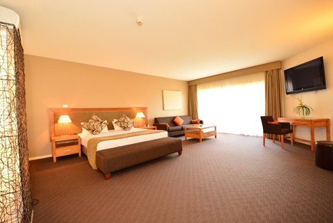 Mornington Hotel - Tourism Caloundra 35