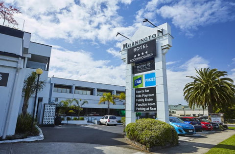 Mornington Hotel - Tourism Caloundra 3