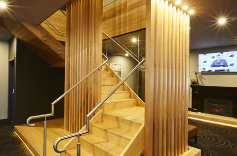 Mornington Hotel - Tourism Caloundra 12