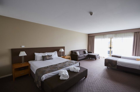 Mornington Hotel - Tourism Caloundra 21