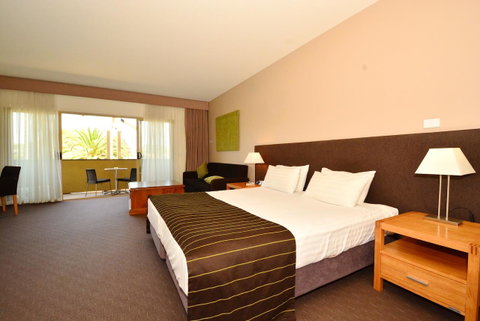 Mornington Hotel - Tourism Caloundra 34