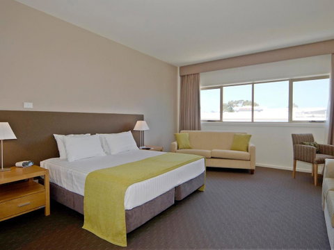 Mornington Hotel - Tourism Caloundra 30