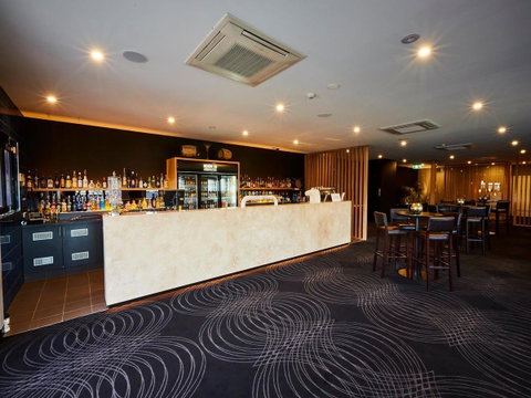 Mornington Hotel - Tourism Caloundra 17